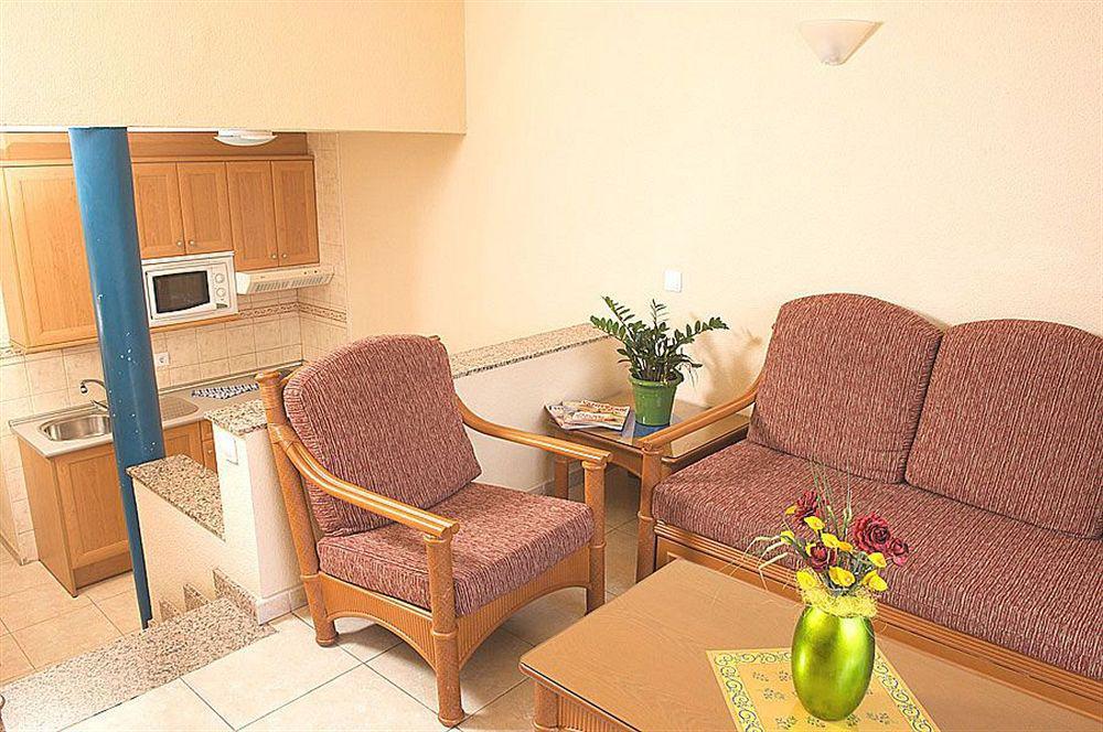 Apartamentos Punta Marina By Livvo Морро-дель-Хабле Экстерьер фото
